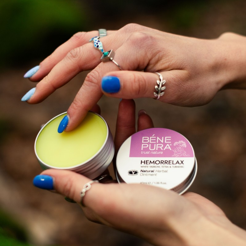 Мехлем Хеморелакс с билки при Хемороиди: Бял равнец, Смрадлика и Куркума - 40мл