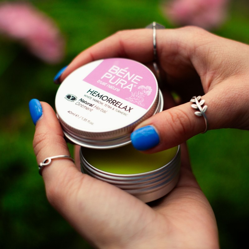 Мехлем Хеморелакс с билки при Хемороиди: Бял равнец, Смрадлика и Куркума - 40мл