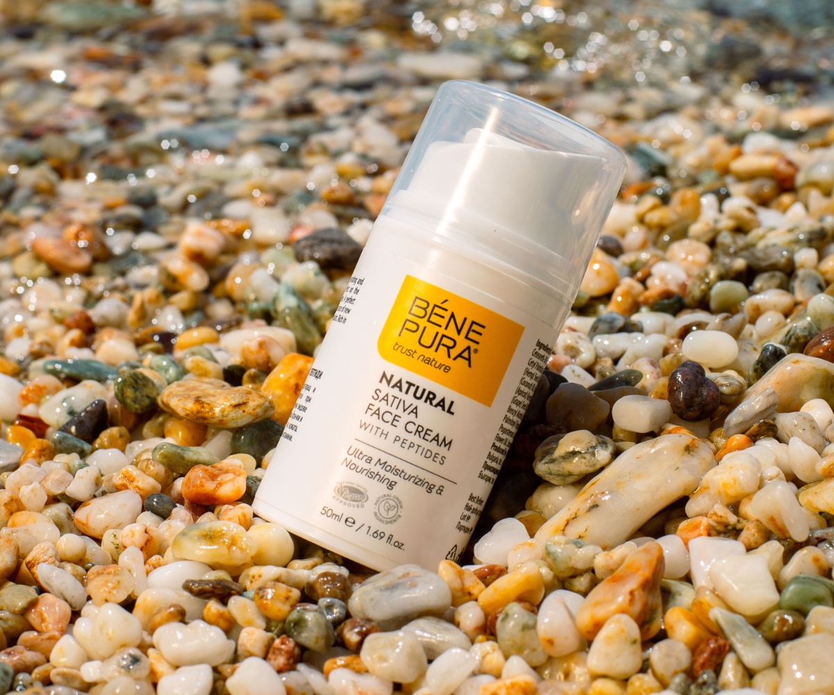 Крем за лице с конопено масло